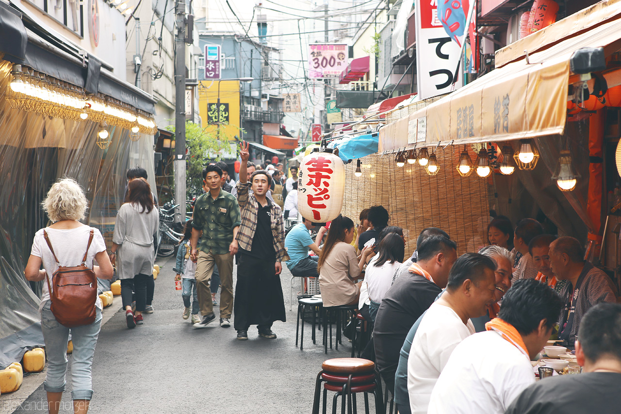 Foto von Restaurant in der Nähe des Asakusa Tempels in Tokyo